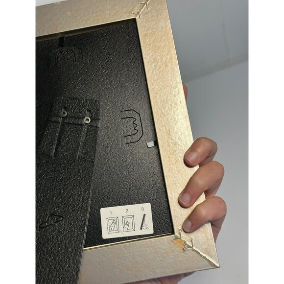 Pressed Flower Art Frame 7x6 | Red Dahlia on Handmade Paper Silver Frame - Picture 4 of 7